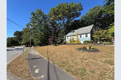 4 Michael Avenue, Derry, NH 03038 - Photo 2