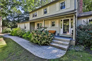 14 Birch Hill Dr, Nashua, NH 03063 - Photo 1