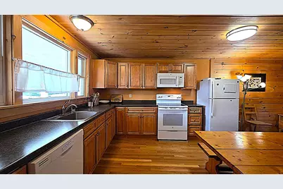 31 Hill Street, Troy, VT 05859 - Photo 8