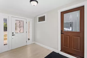 755 Mammoth Rd, Manchester, NH 03104 - Photo 12