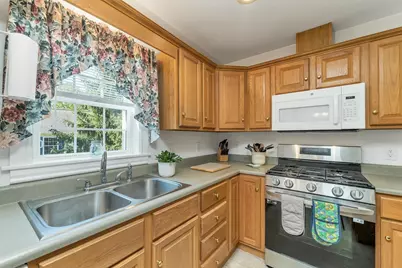 63 Sagewood Circle, Hooksett, NH 03106 - Photo 6