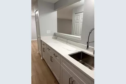 2 Mayfair Lane #101, Nashua, NH 03063 - Photo 4