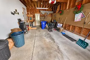 6 Alexander Dr, Manchester, NH 03109 - Photo 20