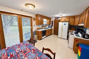 6 Alexander Dr, Manchester, NH 03109 - Photo 10