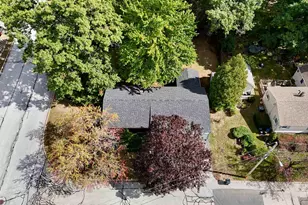 6 Alexander Dr, Manchester, NH 03109 - Photo 4