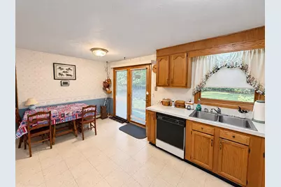 6 Alexander Drive, Manchester, NH 03109 - Photo 12