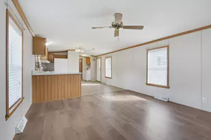 42 Columbia Dr, Newmarket, NH 03857 - Photo 4