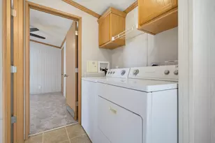 42 Columbia Dr, Newmarket, NH 03857 - Photo 10