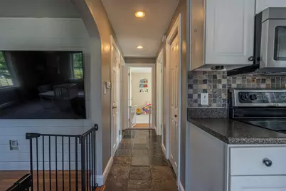26 Saint Josephs Drive, Nashua, NH 03060 - Photo 8