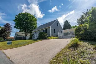26 Saint Josephs Dr, Nashua, NH 03060 - Photo 36