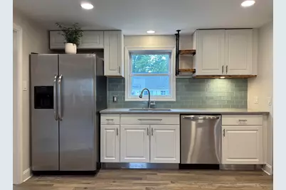 158 E Main Street, Hampstead, NH 03826 - Photo 4