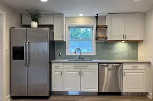 158 E Main St, Hampstead, NH 03826 - Photo 6