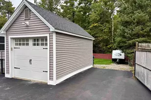 158 E Main St, Hampstead, NH 03826 - Photo 2