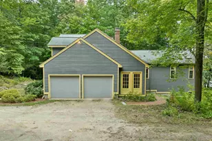 7 Mooers Rd, Raymond, NH 03077 - Photo 2