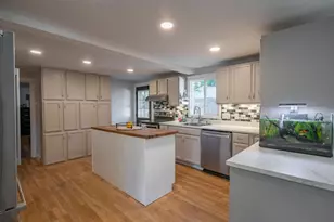 29 Shore Dr, Goffstown, NH 03045 - Photo 14