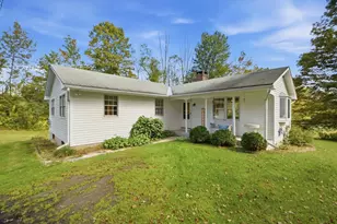 289 Putnam Rd, Springfield, VT 05156 - Photo 8
