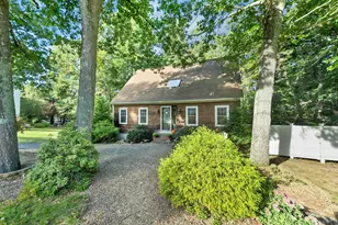 13 Durell Dr, Newmarket, NH 03857 - Photo 1