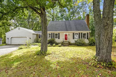 42 Taschereau Boulevard, Nashua, NH 03062 - Photo 1