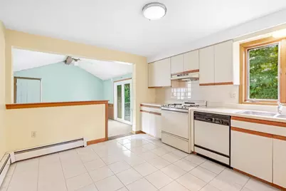 42 Taschereau Boulevard, Nashua, NH 03062 - Photo 6