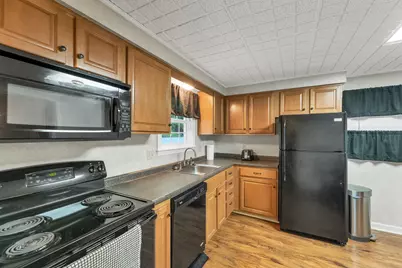 32 Golfview Drive, Manchester, NH 03102 - Photo 18