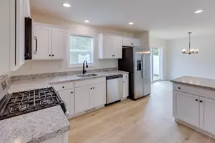 18-B Wildflower Ln, Plymouth, NH 03264 - Photo 2