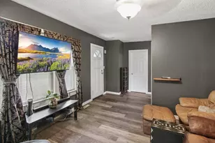 5 Merrimack St, Hudson, NH 03051 - Photo 14