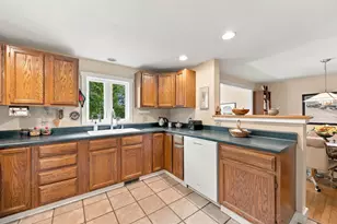 31 Sawyer Ln, New London, NH 03257 - Photo 16
