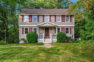 26 Holts Point Rd, Hampstead, NH 03841 - Photo 2