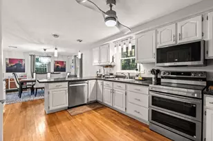 26 Holts Point Rd, Hampstead, NH 03841 - Photo 12