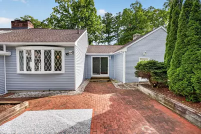 27 W Adelaide Avenue, Nashua, NH 03064 - Photo 40