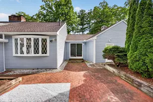 27 W Adelaide Ave, Nashua, NH 03064 - Photo 40