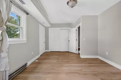 27 W Adelaide Avenue, Nashua, NH 03064 - Photo 30