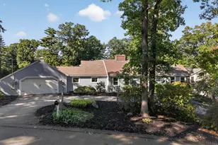 27 W Adelaide Ave, Nashua, NH 03064 - Photo 2