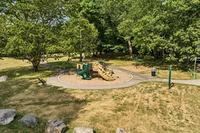 19 Suzanne Drive, Portsmouth, NH 03801 - Photo 52