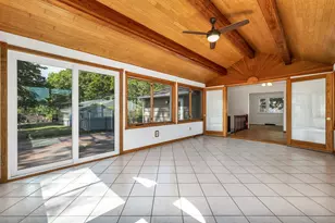 19 Suzanne Dr, Portsmouth, NH 03801 - Photo 4