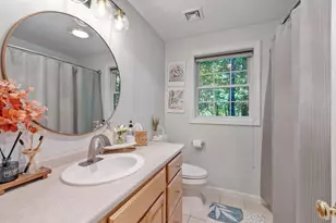 24 Wilson Rd, Londonderry, NH 03053 - Photo 26
