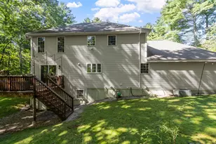 24 Wilson Rd, Londonderry, NH 03053 - Photo 8