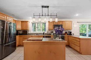 24 Wilson Rd, Londonderry, NH 03053 - Photo 16