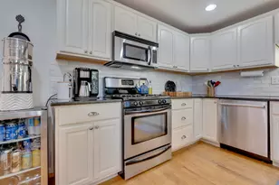 35 Woodbury Ave, Portsmouth, NH 03801 - Photo 10