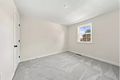 102 Elmwood Drive, Hudson, NH 03051 - Photo 18