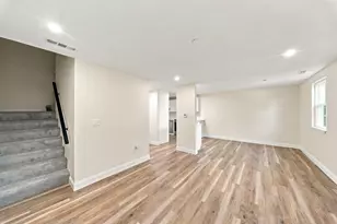 102 Elmwood Dr, Hudson, NH 03051 - Photo 16