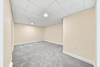 102 Elmwood Drive, Hudson, NH 03051 - Photo 28