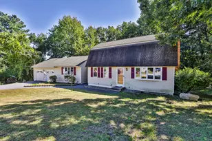 16 Blueberry Ln, Nashua, NH 03062 - Photo 1