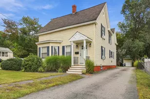 441 Bartlett St, Manchester, NH 03102 - Photo 2