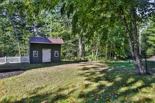21 Smith Rd, Chester, NH 03036 - Photo 4