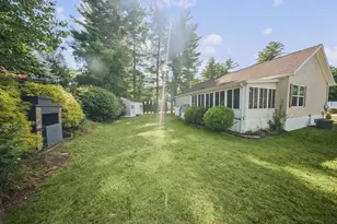 2 Hawthorne Ln, Nashua, NH 03062 - Photo 4