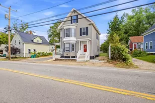 22 Highland St, Rochester, NH 03867 - Photo 2