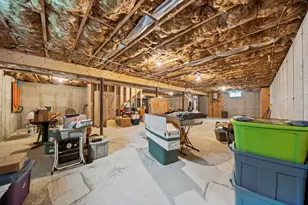 8 Falling Leaf Dr, Londonderry, NH 03053 - Photo 36