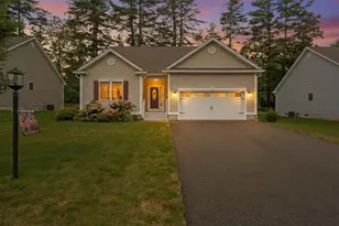 8 Falling Leaf Dr, Londonderry, NH 03053 - Photo 1