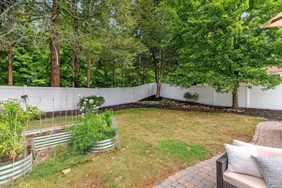 19 Monadnock Street, Nashua, NH 03064 - Photo 28